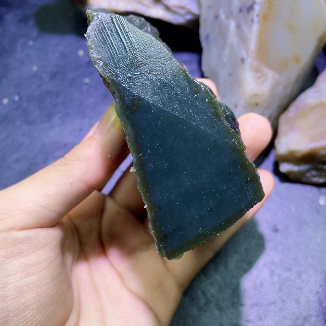 和田玉未镶嵌珠宝半成品