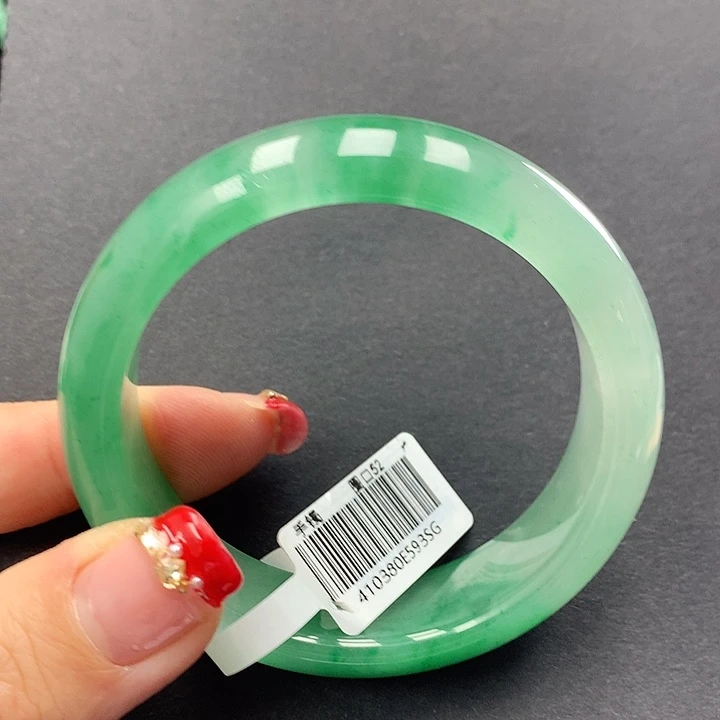 石英质玉手镯未镶嵌绿***情