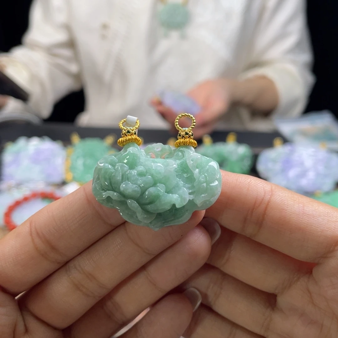 翡翠未镶嵌颈饰代编织