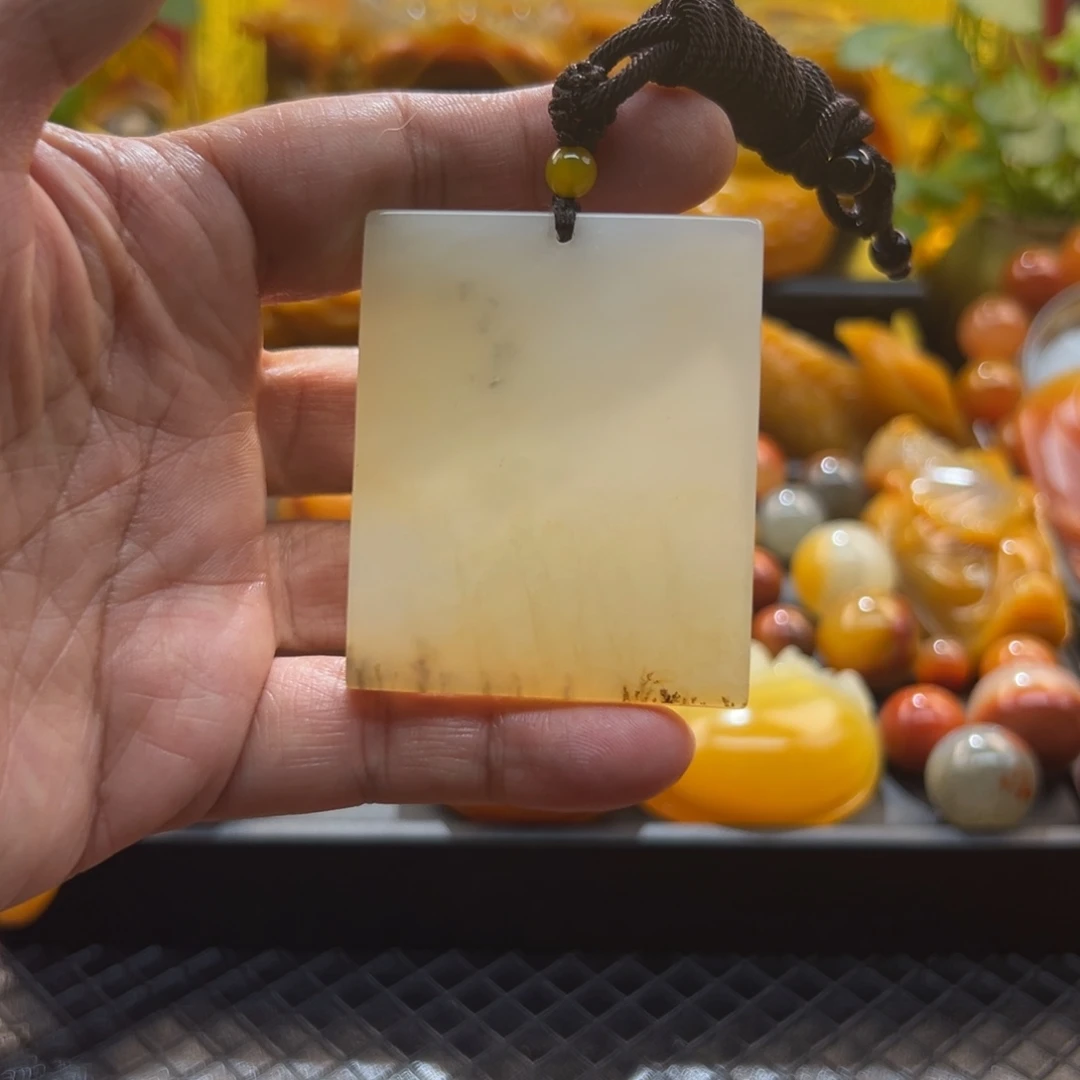 石英质玉未镶嵌颈饰