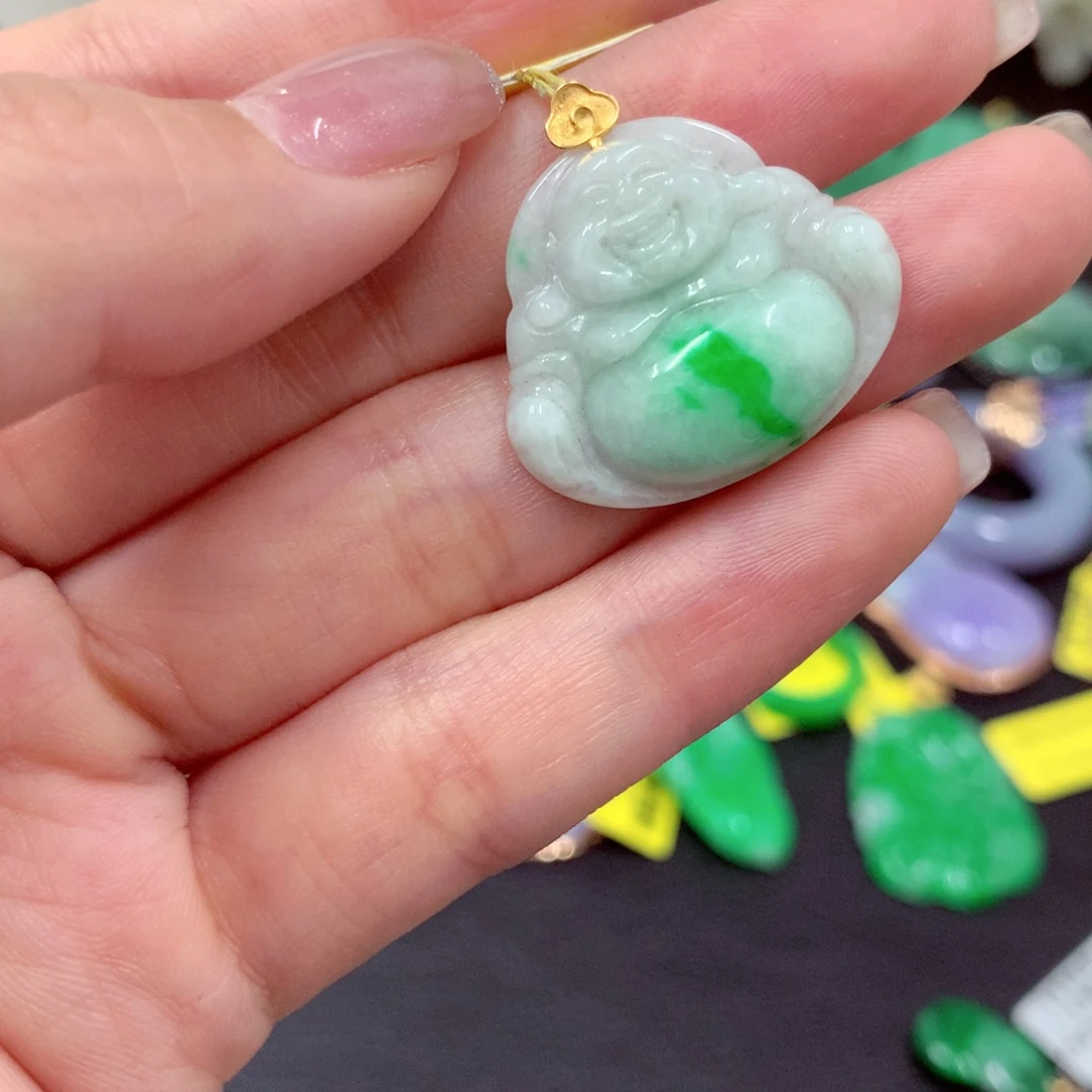 翡翠18K金镶嵌颈饰