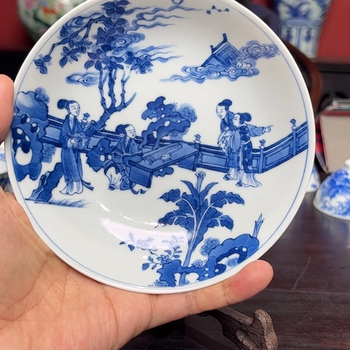 盘青花人物盘一块