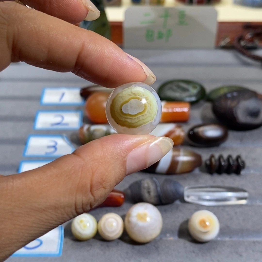 玛瑙/玉髓颈饰合金