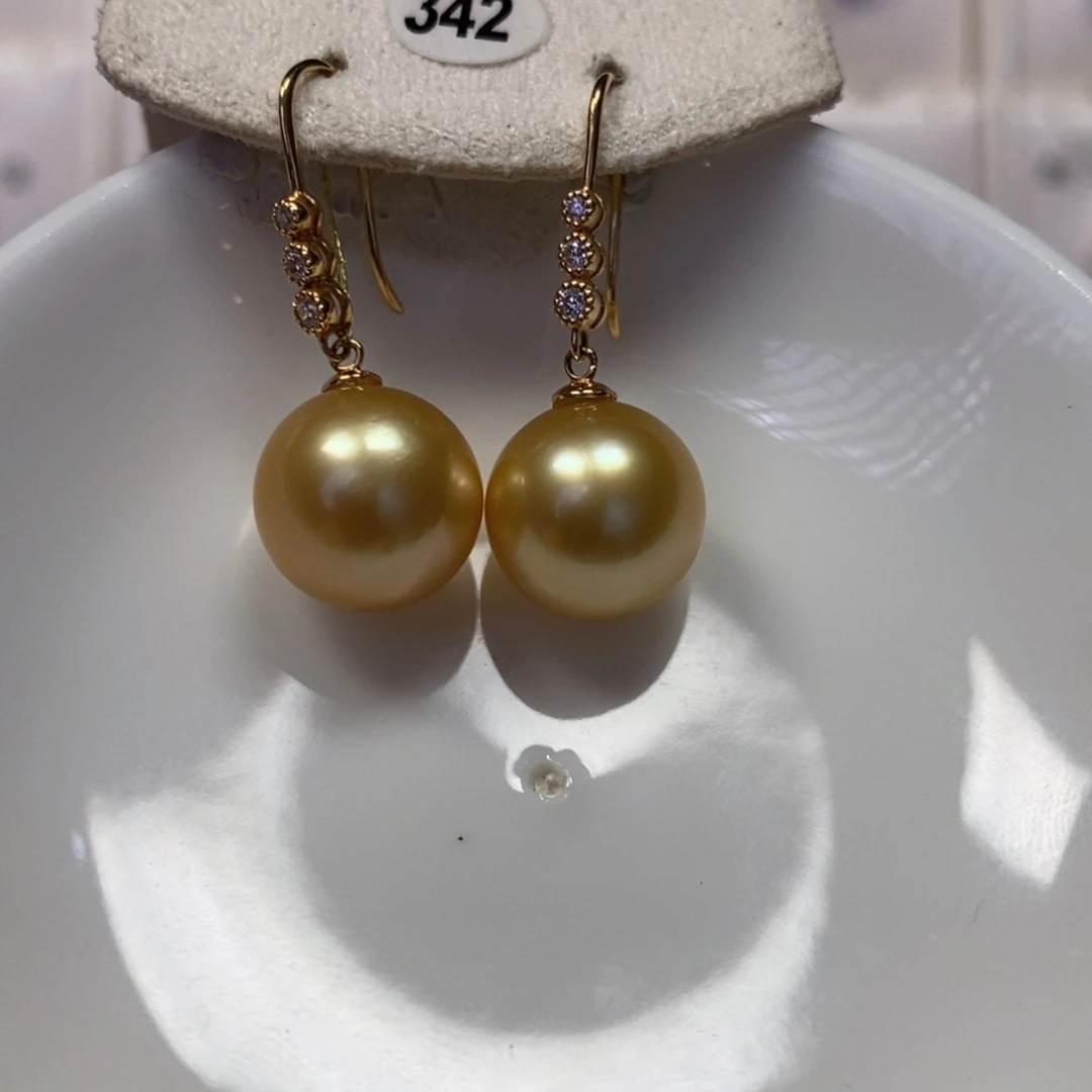 耳饰海水珍珠18K金镶嵌浓金正圆11-12mm