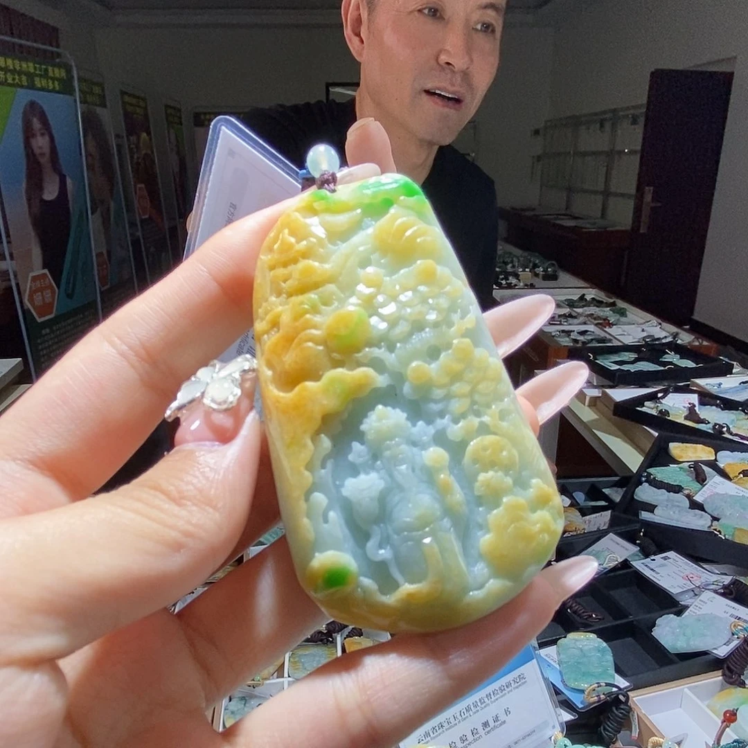 翡翠未镶嵌颈饰翡翠