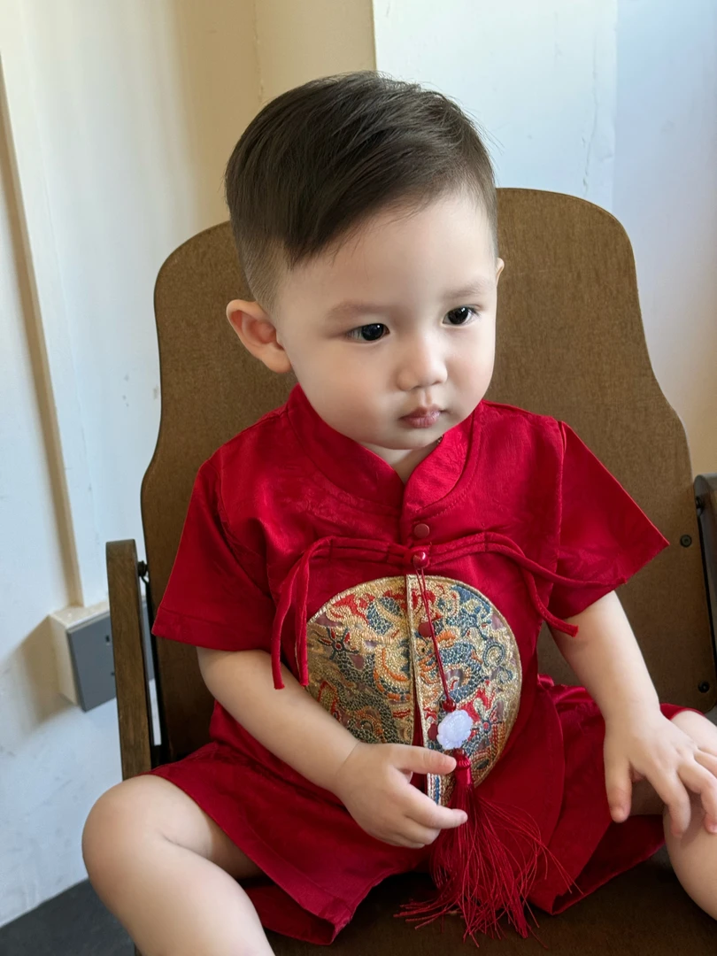 男宝宝夏装套装薄款中式唐装婴儿红色衣服百天周岁礼服夏季三件套