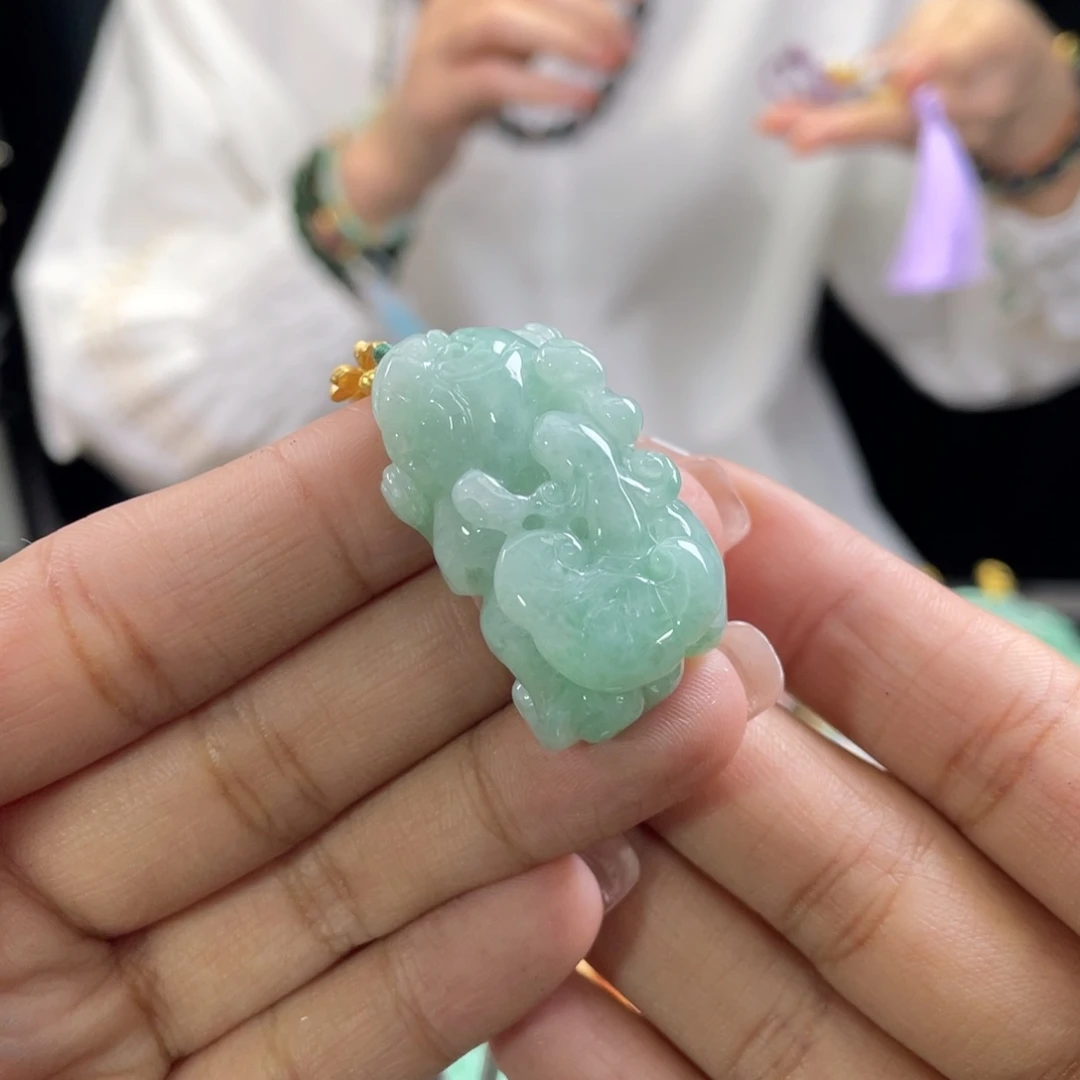 翡翠颈饰未镶嵌代编织