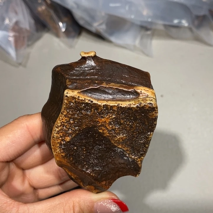 玛瑙/玉髓车挂合金黄****8476