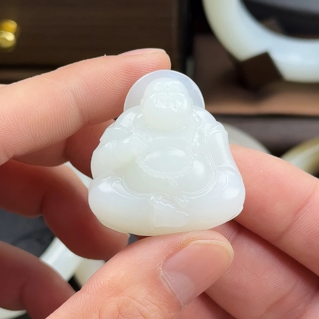 和田玉（白玉）未镶嵌颈饰俄料佛公