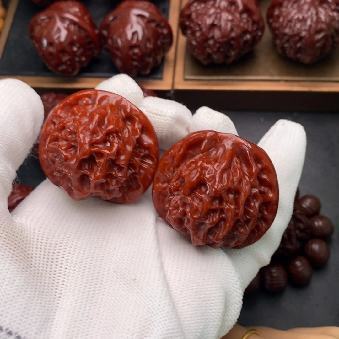 文玩核桃吊坠小野生