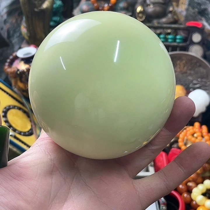 织绣摆件等各种工具的使用