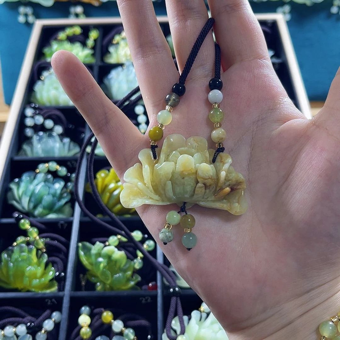 蛇纹石玉颈饰未镶嵌4