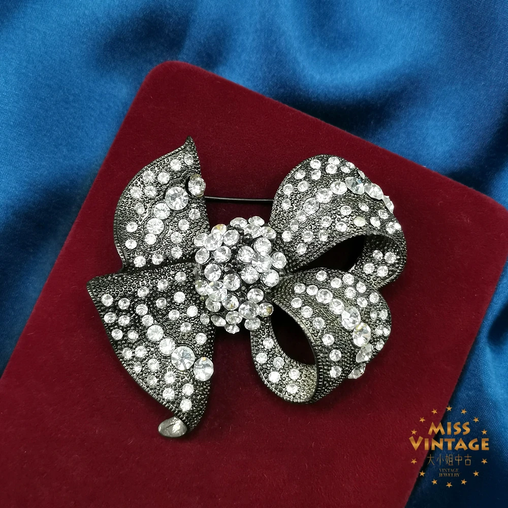 银黑闪耀丝结胸针[2502141-007]