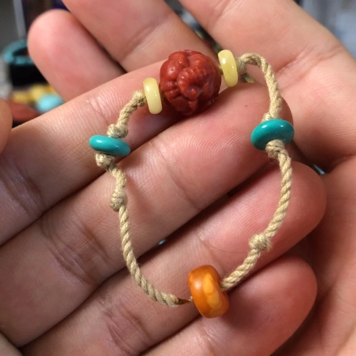 蜜蜡未镶嵌珠宝奇石