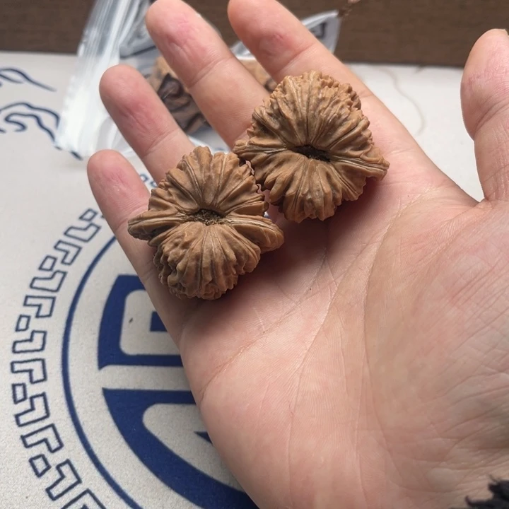 文玩核桃吊坠哈哈