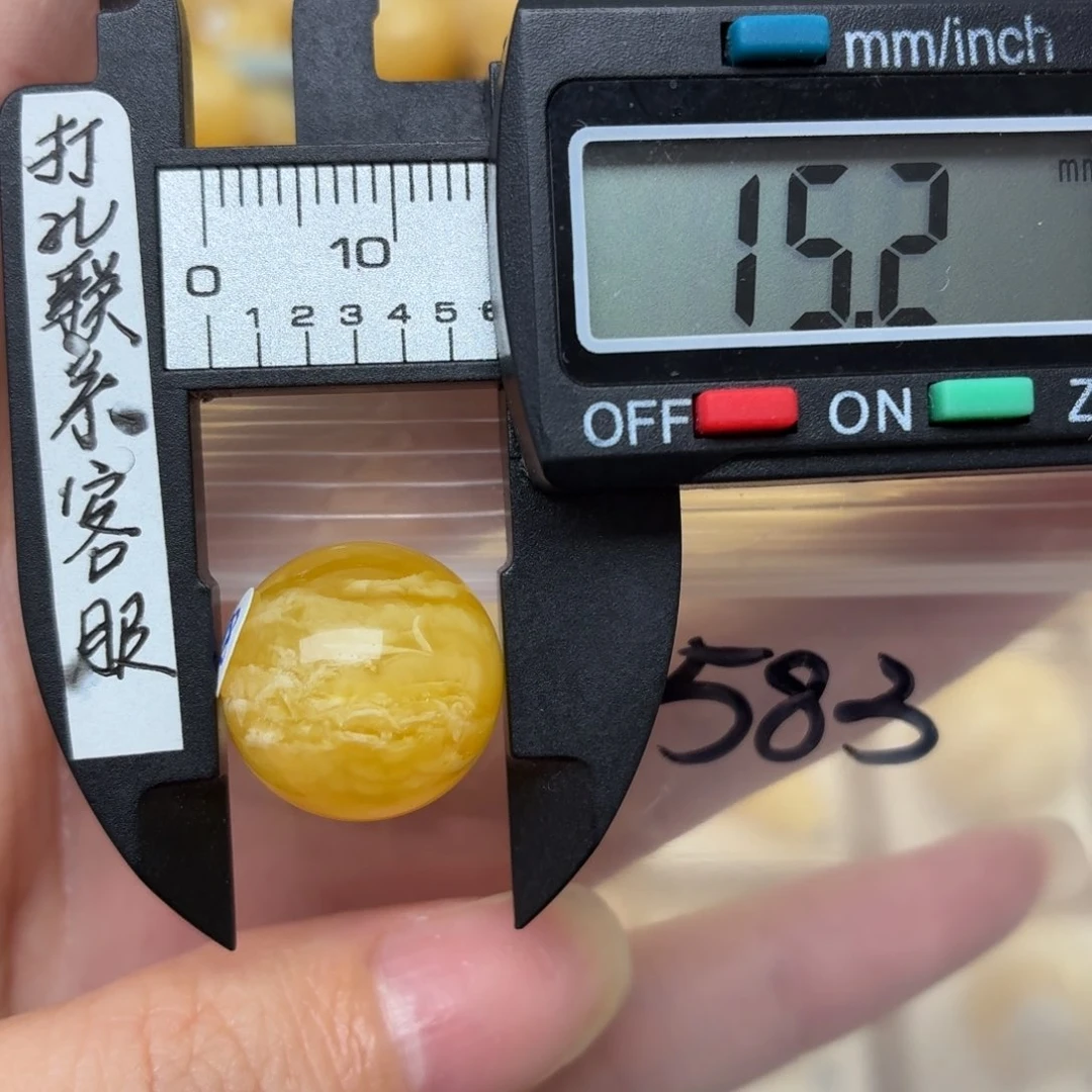 未镶嵌蜜蜡裸石蜜蜡