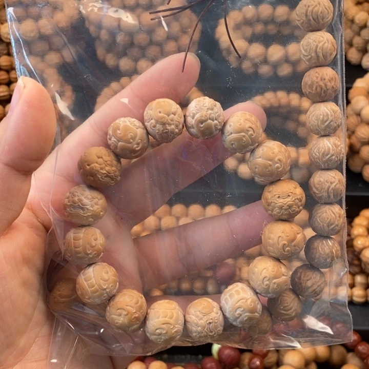 X***N微瑕泛油二等貔貅，毒液