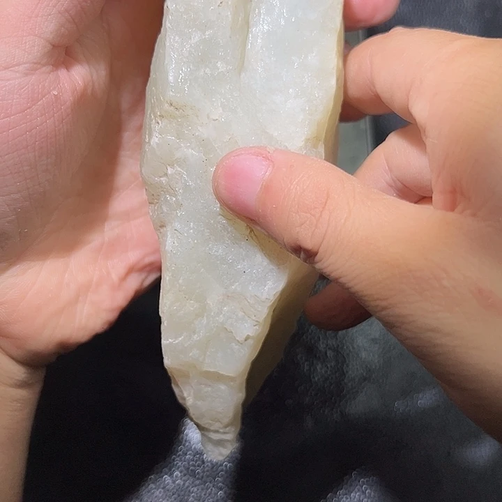 和田玉（糖玉）未镶嵌珠宝奇石