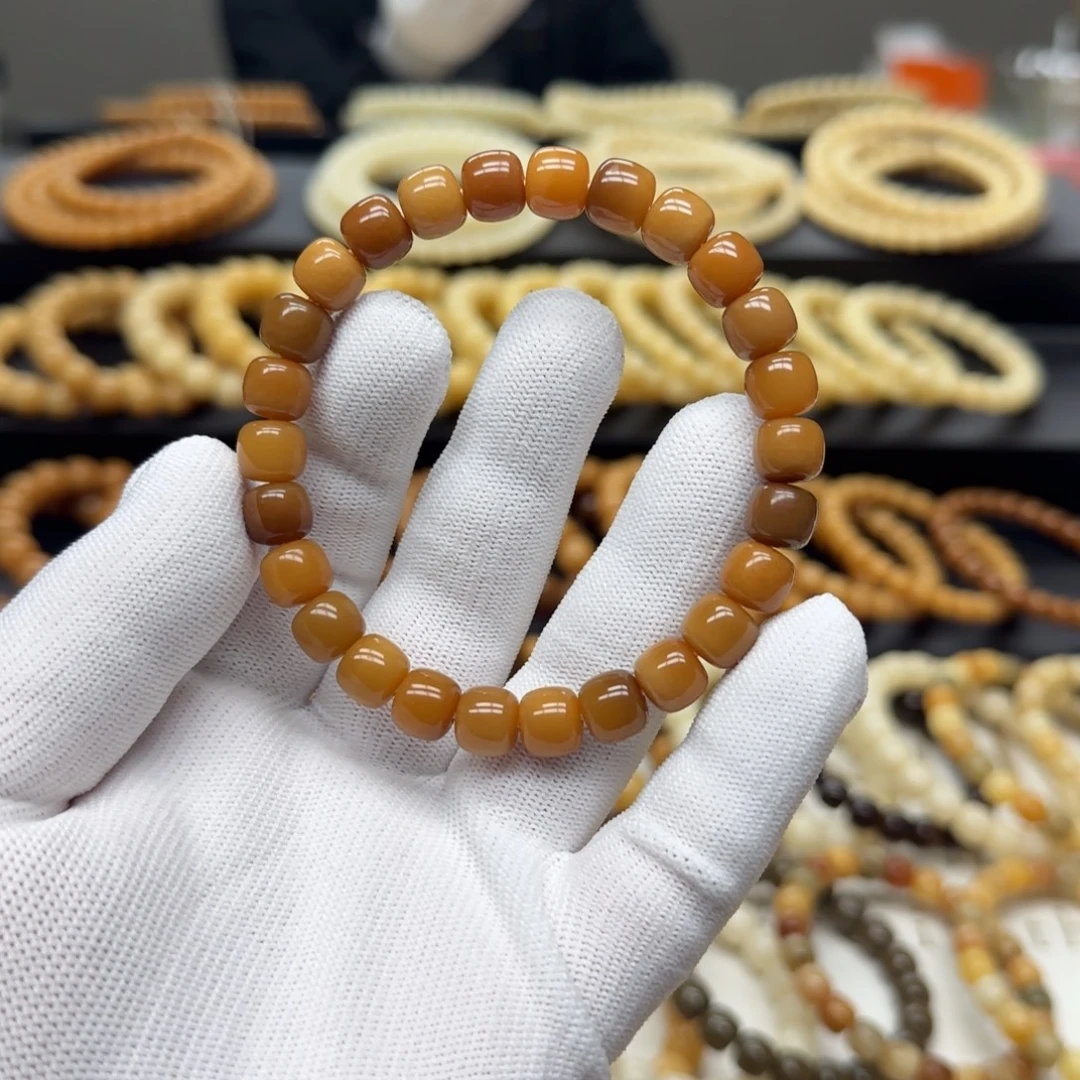 手串菩提根/象牙果8×9 11年 鬼工