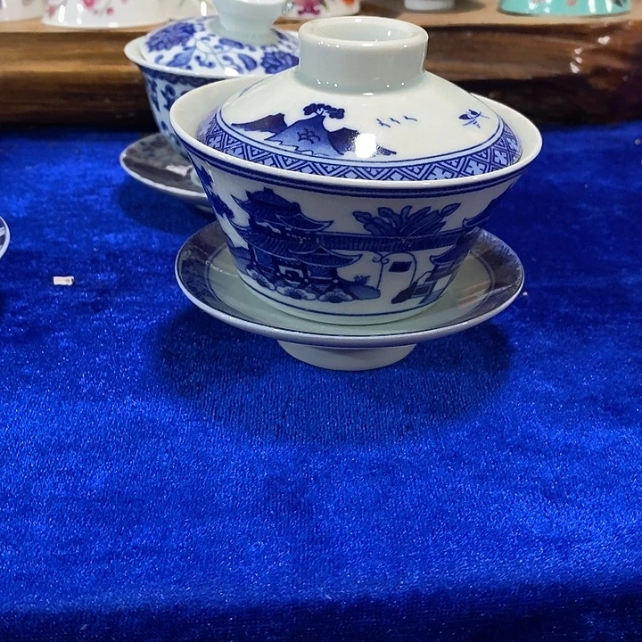 摆件景德镇陶瓷学院的艺术教育工作