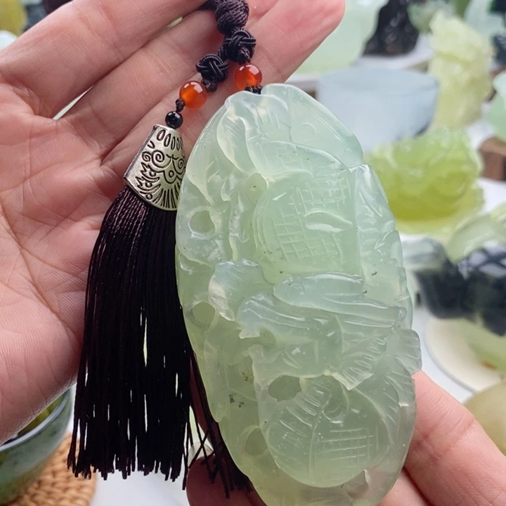 岫玉四大名玉手把件未镶嵌