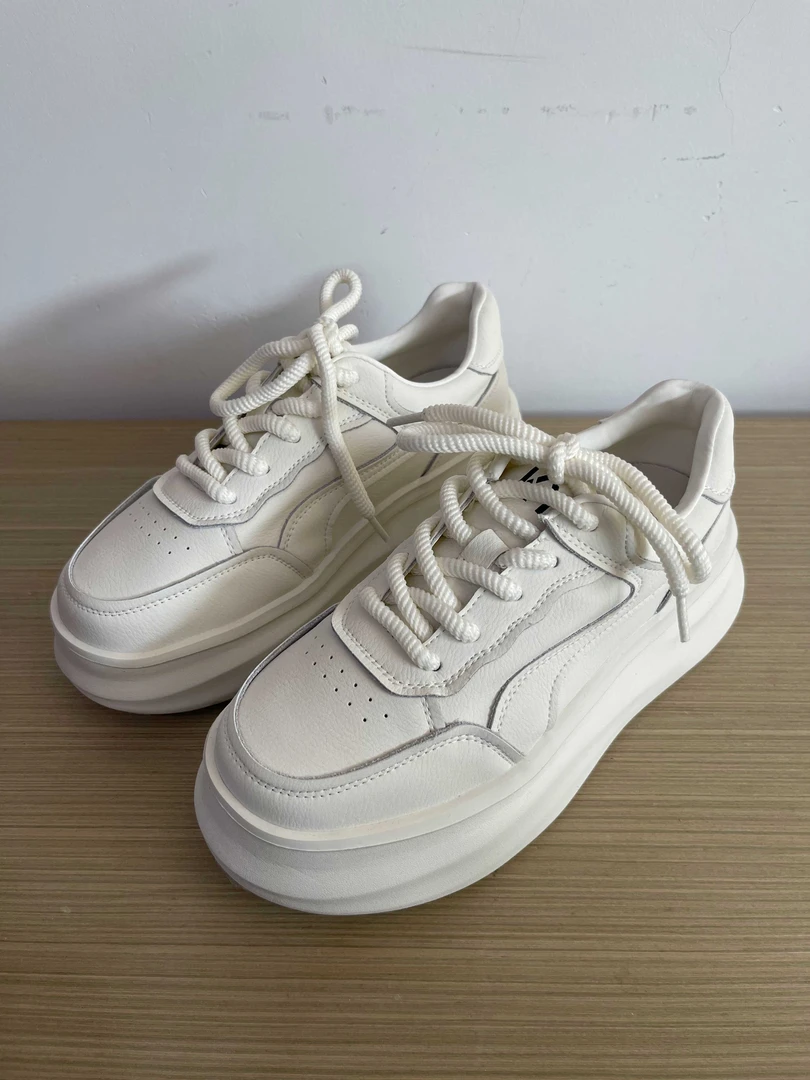 KYL可依莱-轻便厚底增高鞋学院风小白鞋百搭低帮板鞋DCXL1703