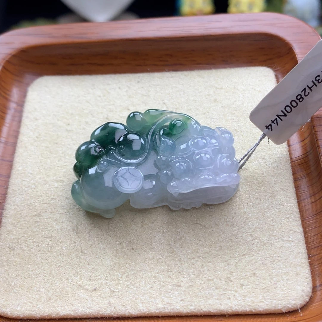 翡翠未镶嵌颈饰36