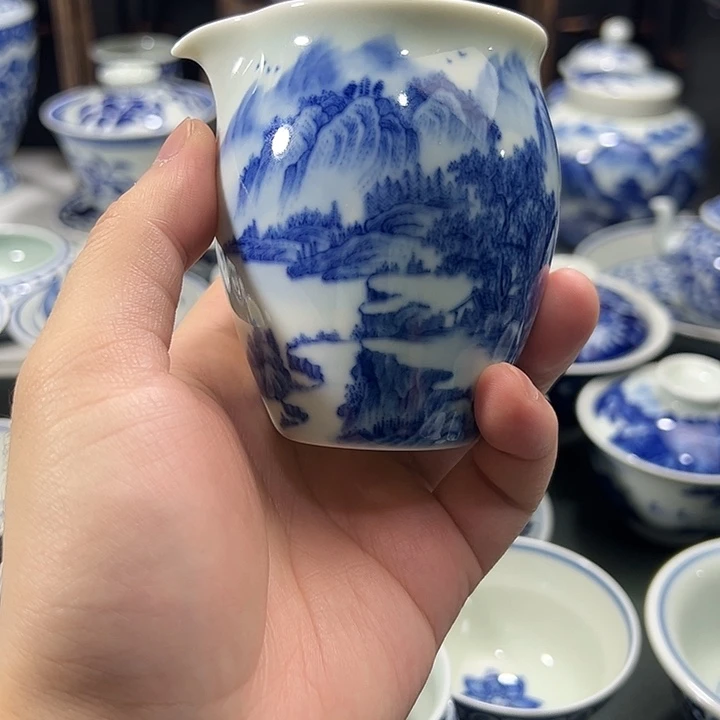 K***l微瑕柴窑工笔山水公道杯