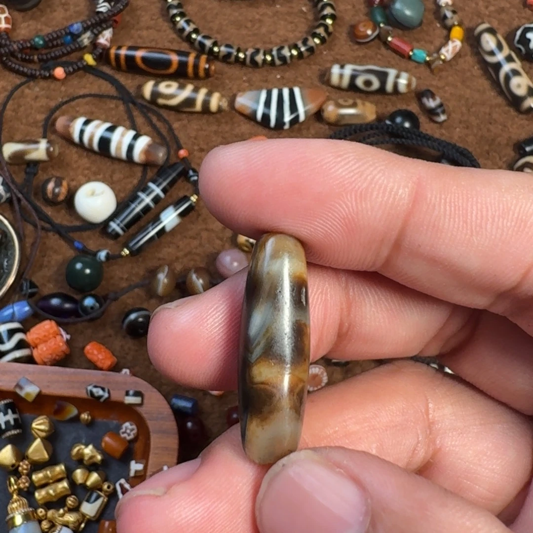 玛瑙/玉髓未镶嵌珠宝奇石