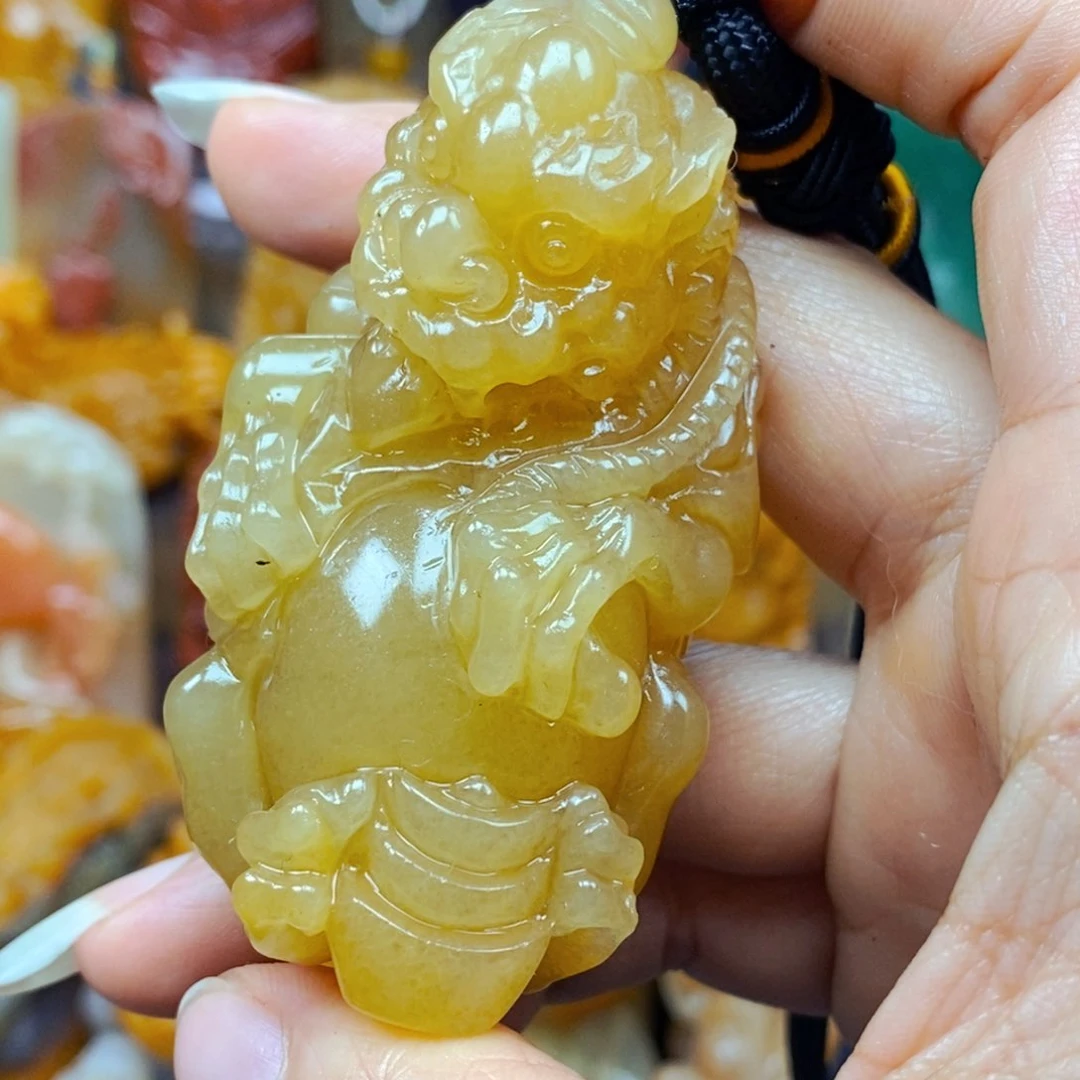 石英岩玉未镶嵌颈饰