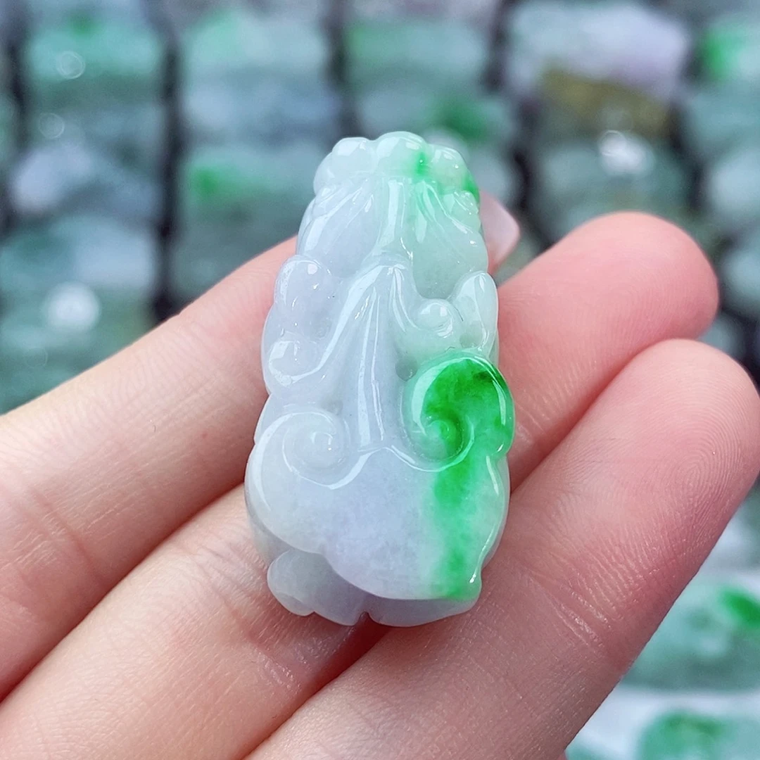 颈饰未镶嵌翡翠天然