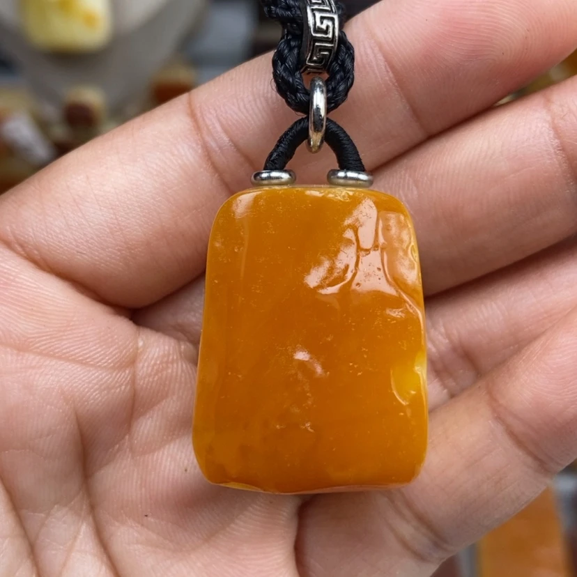 【闪购商品】琥珀颈饰未镶嵌
