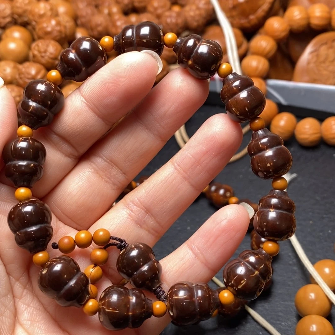 吊坠猴头核桃紫金