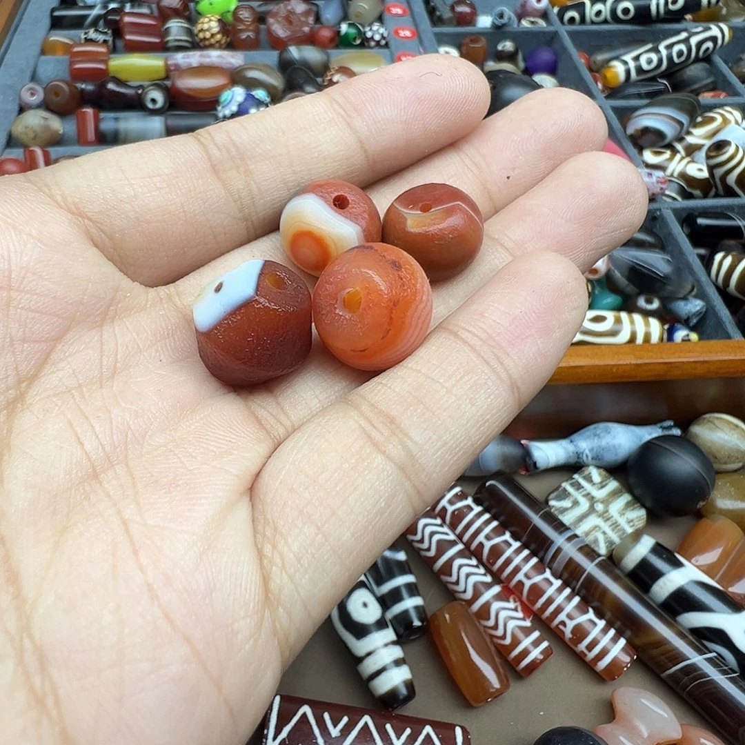 玛瑙/玉髓未镶嵌珠宝半成品有裂