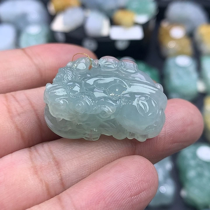 颈饰未镶嵌翡翠天然缅甸翡翠貔貅吊坠