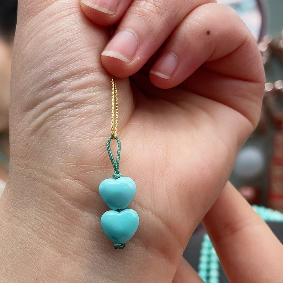 绿松石颈饰未镶嵌