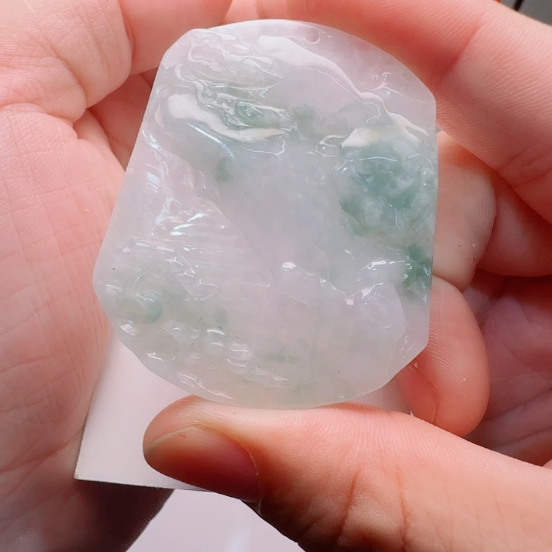 翡翠未镶嵌颈饰山水牌