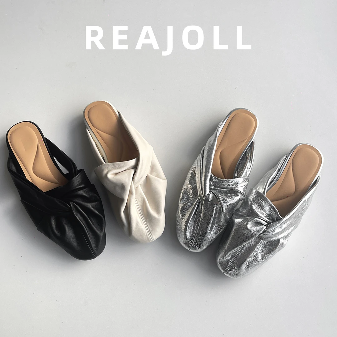 法式小众设计软面包头平底凉拖鞋女外穿夏季新款银色凉拖百搭休闲