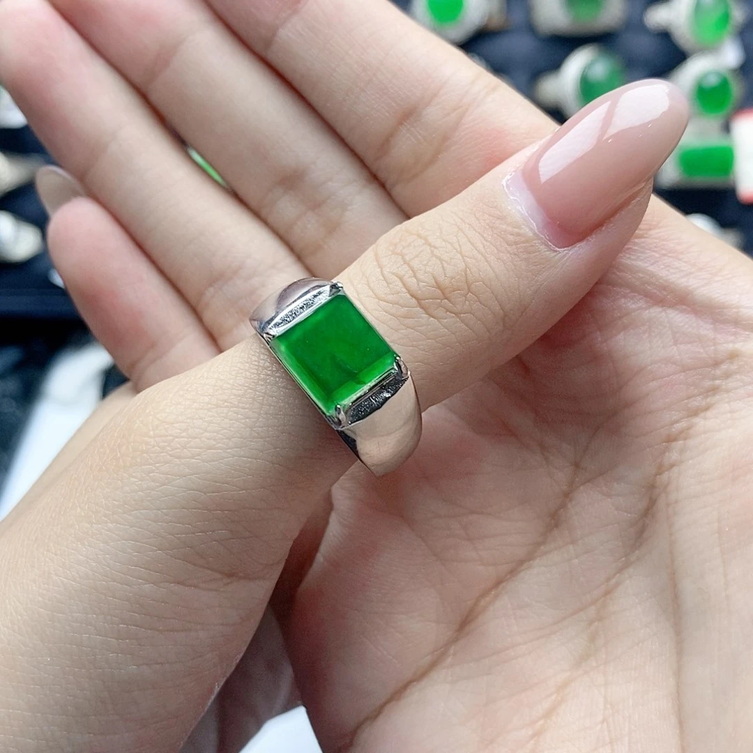 翡翠戒指未镶嵌纯天然