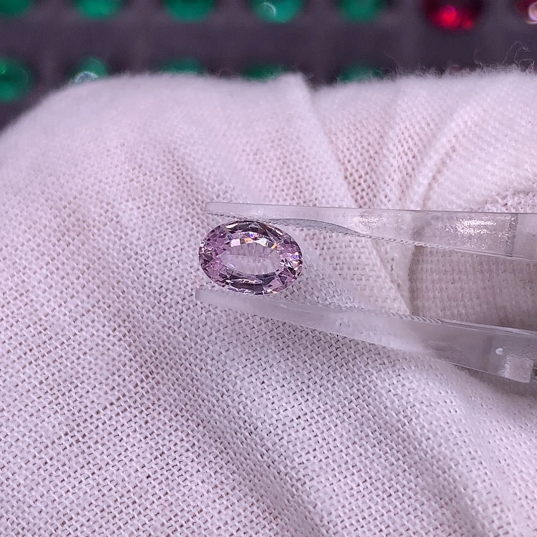 彩色蓝宝石裸石99888899999