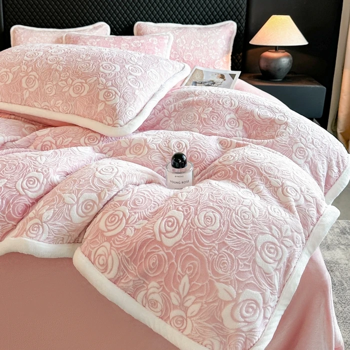 诺梵高端2025雕花绒四件套牛奶烂花绒大包边被套_控价标准高