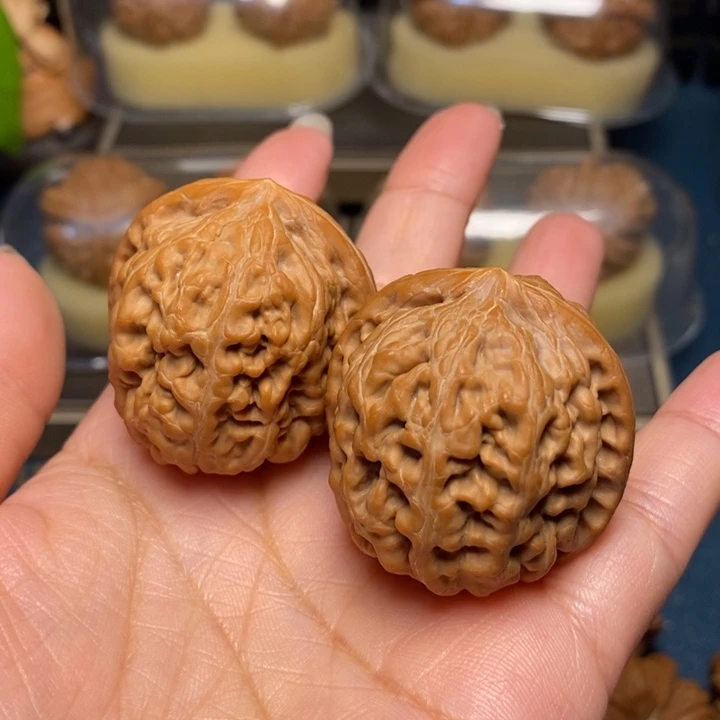 【闪购商品】文玩核桃把件凤凰台