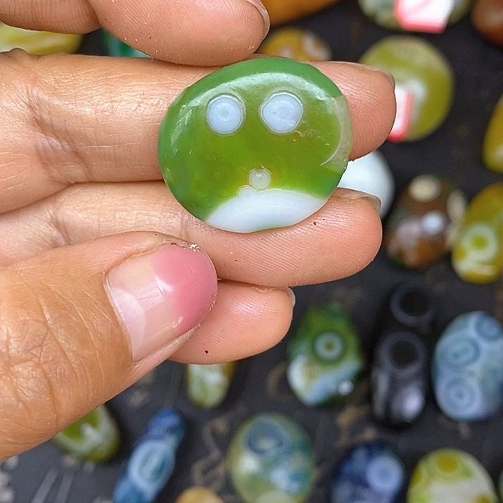 双眼饰品奇石无孔