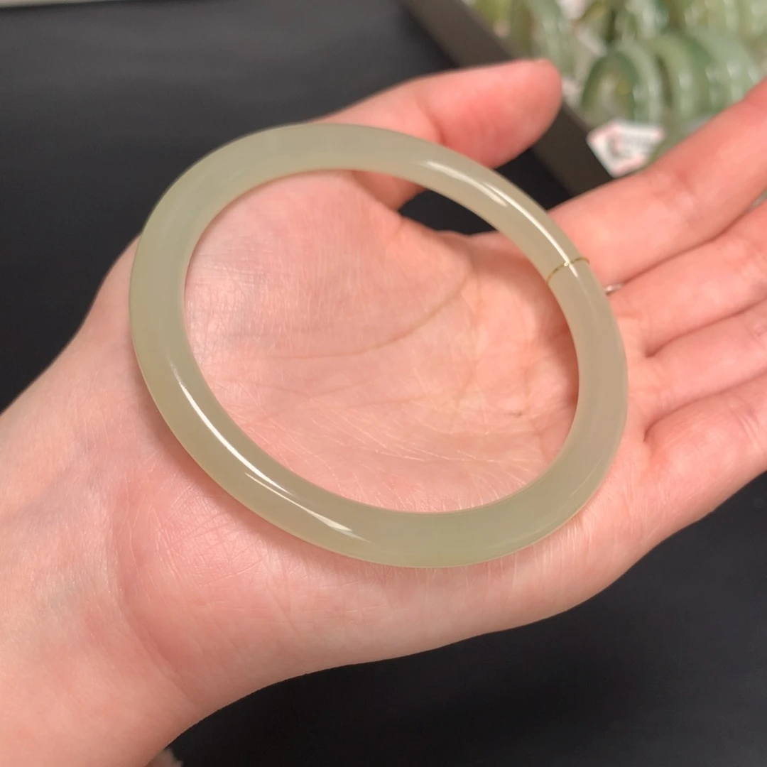 和田玉手镯未镶嵌61