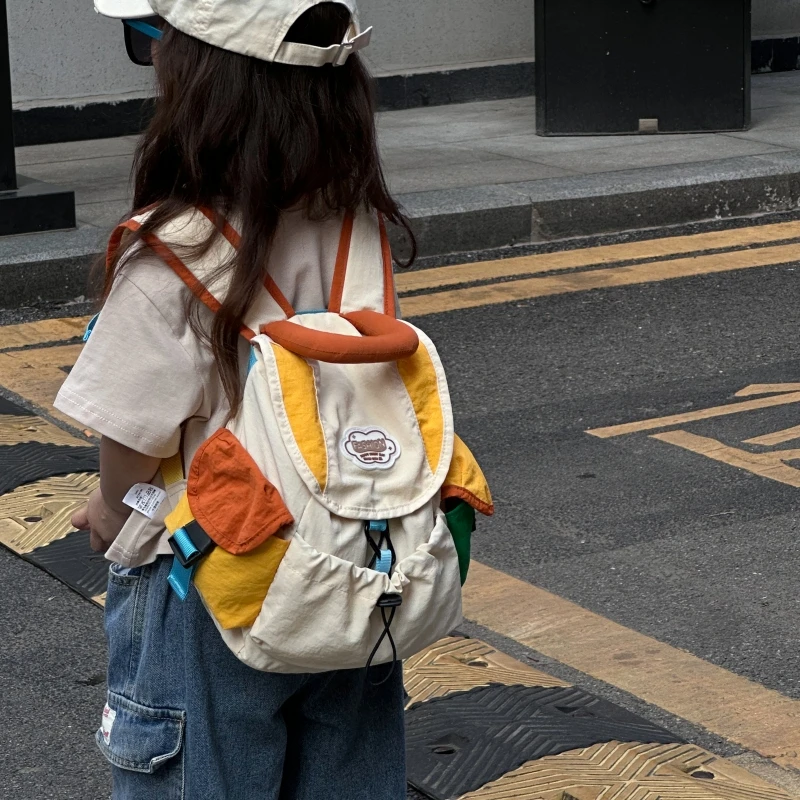 山系儿童背包新款多功能撞色书包休闲轻便适合旅游登山男女童通用