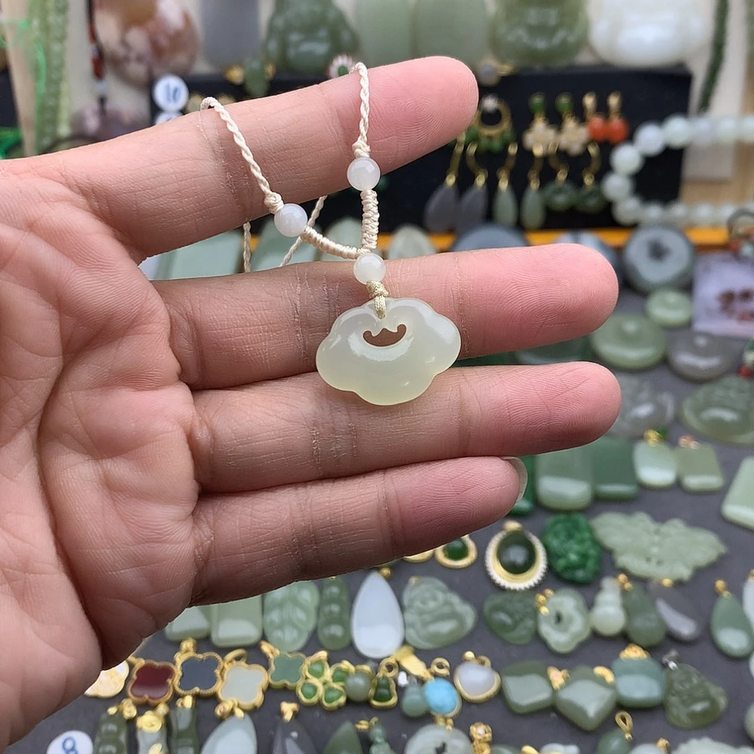 和田玉未镶嵌吊坠(不含链)