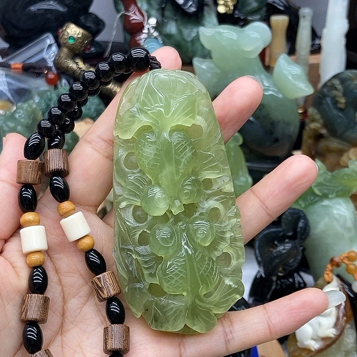 未镶嵌岫玉手把件