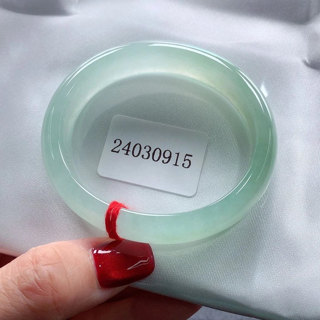 未镶嵌手镯（贵妃镯）翡翠92号，葡萄肉，49到51圈