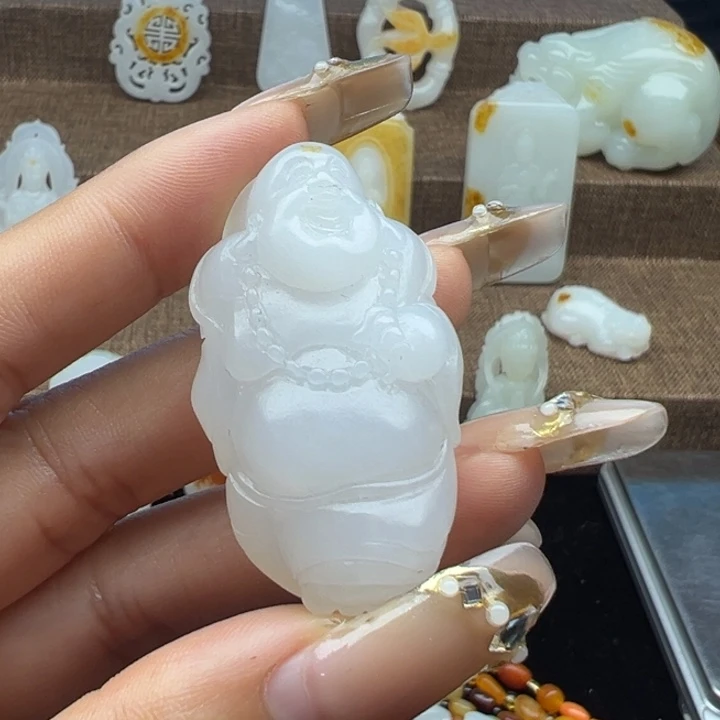 和田玉颈饰未镶嵌