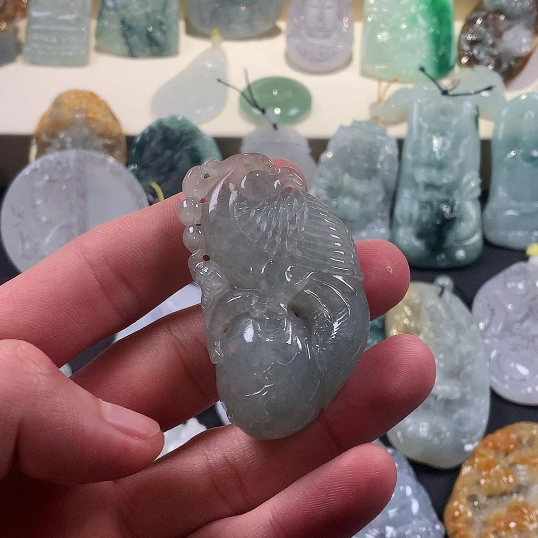 定制翡翠未镶嵌翡翠鹦鹉